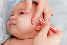 子どもはときどき耳鼻科で耳垢取りをした方がいい？
